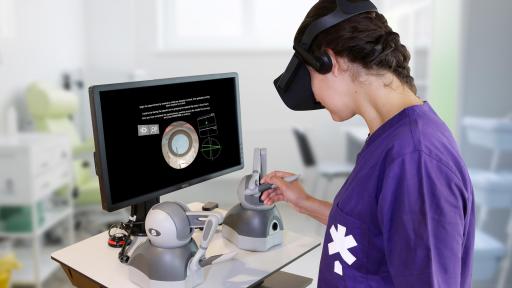 Using virtual reality to practice eye surgery